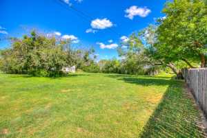 207 E 28th St (33)