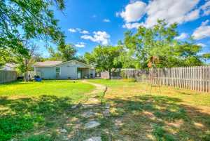 207 E 28th St (12)