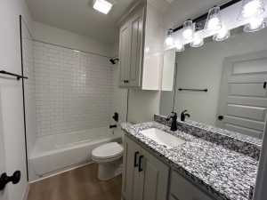1007 E 40th St (10)