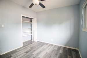 2402 Lakeside Dr (12)