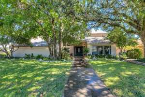 5202 Beverly Dr