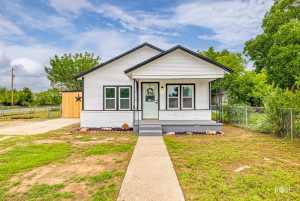935 E 40th St (4)