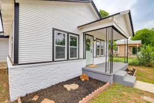 935 E 40th St (6)