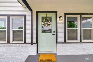 935 E 40th St (8)