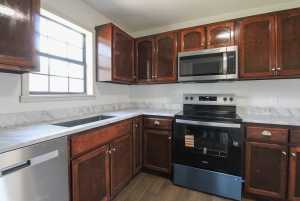 612 E 37th St (6)