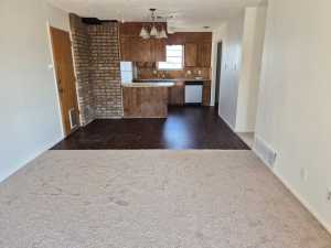 802 N Bishop St (2)