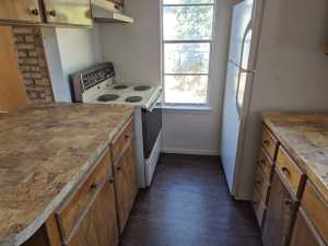 802 N Bishop St (4)