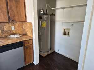 802 N Bishop St (6)