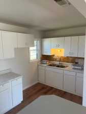 219 La Salle Dr (29)
