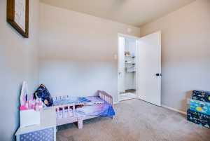 2752 Notre Dame Ave (23)