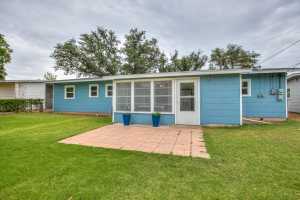 2752 Notre Dame Ave (32)
