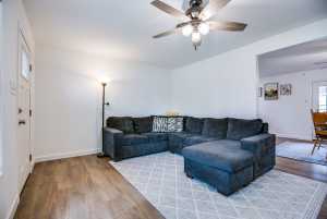 2752 Notre Dame Ave (7)