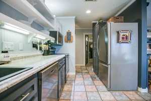 818 Van Zandt St (14)