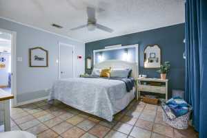 818 Van Zandt St (20)