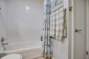 818 Van Zandt St (25)