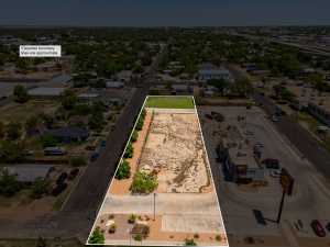 330 W 9th St (5)
