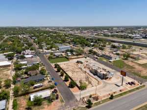 330 W 9th St (6)