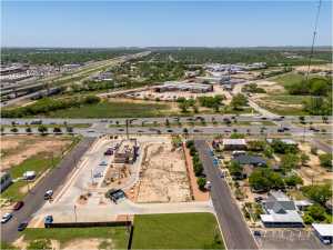 330 W 9th St (9)