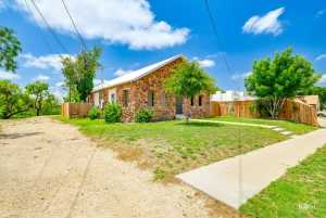 415 E Harris Ave