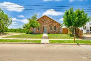415 E Harris Ave (2)