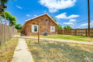 415 E Harris Ave (21)