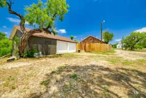 415 E Harris Ave (4)