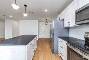 2825 N Abilene St (9)