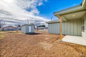 2825 N Abilene St (23)