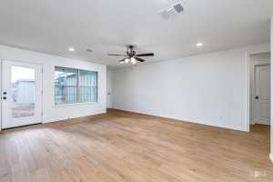 2825 N Abilene St (13)