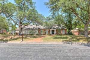 2622 Oxford Ave (2)