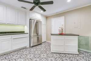 2622 Oxford Ave (23)
