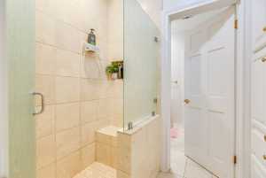 2622 Oxford Ave (35)