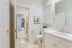 2622 Oxford Ave (36)