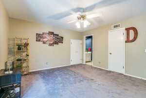 2622 Oxford Ave (27)