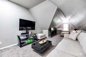 1022 N Jefferson St (8)