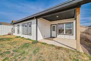 211 S Buchanan St (10)