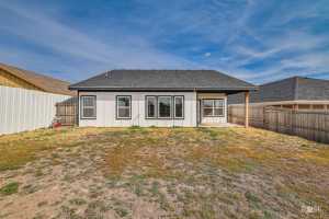 211 S Buchanan St (11)