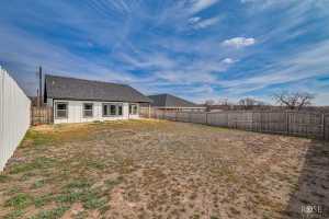 211 S Buchanan St (12)