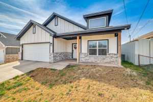 211 S Buchanan St (18)