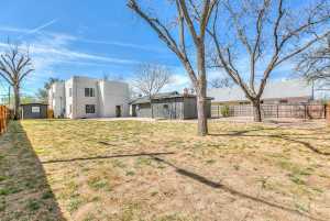 1818 W Ave J (50)