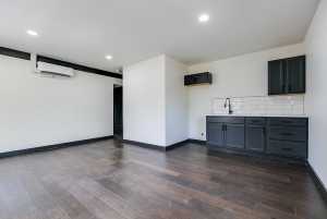 1818 W Ave J (51)