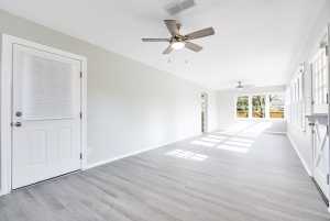 222 S Jackson Ave (14)