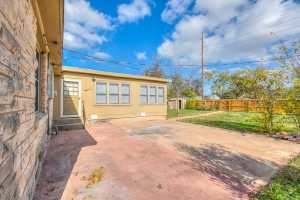 222 S Jackson Ave (13)