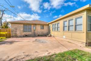 222 S Jackson Ave (6)
