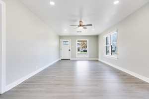 222 S Jackson Ave (8)