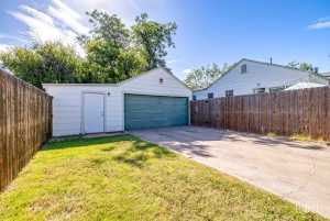 1620 W Ave J (23)