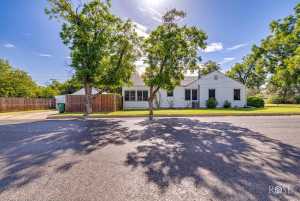 1620 W Ave J (26)