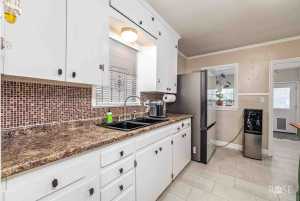 1620 W Ave J (8)