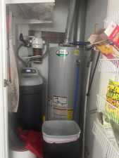 206 N Van Buren St (14)