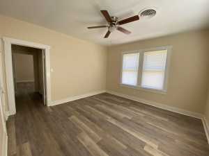 1315 Pecos St (12)
